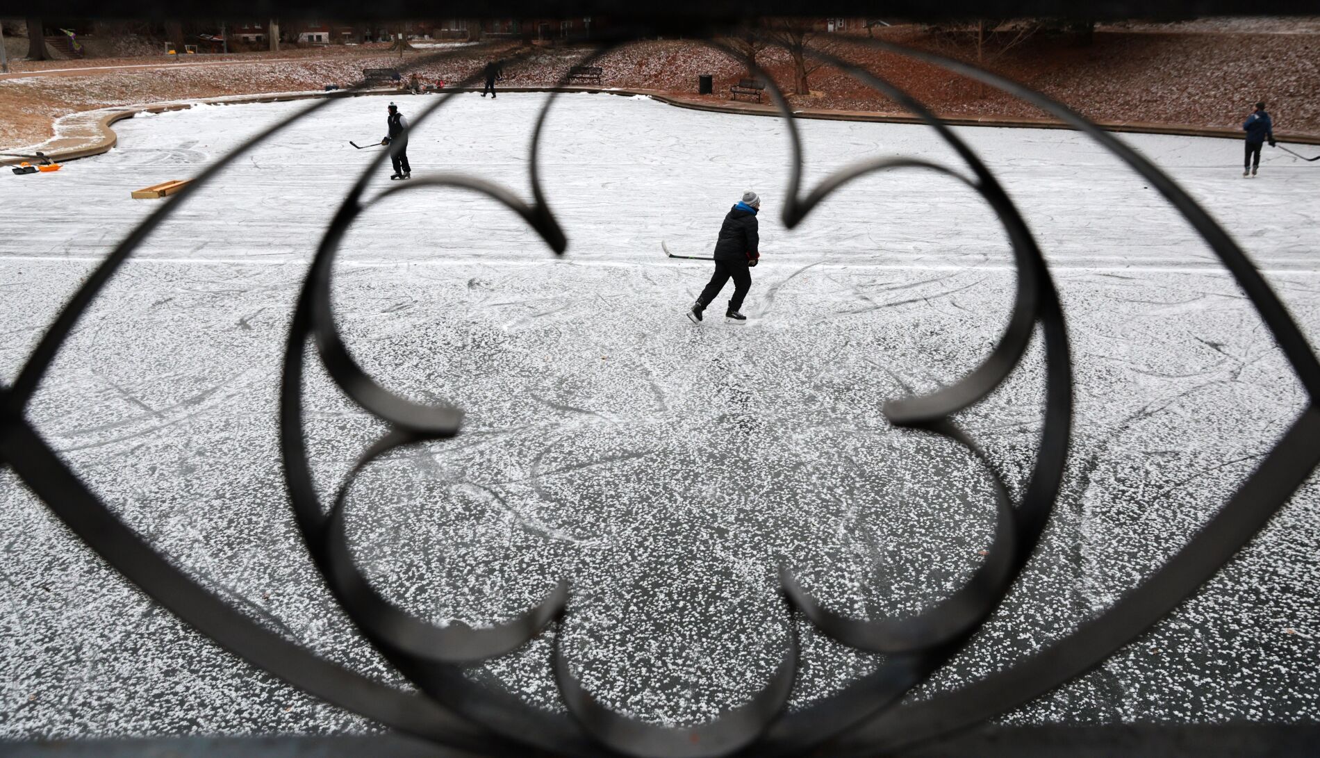 Benton Park Lake becomes hockey rink